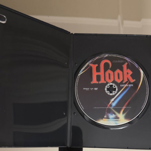Hook Captain Hook DVD like new, action adventure with subtitles