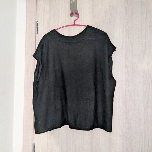Knitted sleeveless blouse black like new, sizes L and XL