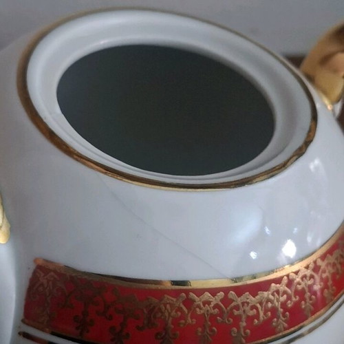 Istanbul Porcelain teapot like new, vintage style with gold details