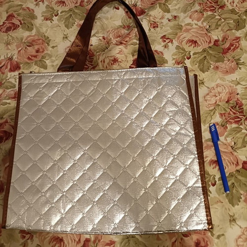 Silver tote shoulder bag for beach or shopping