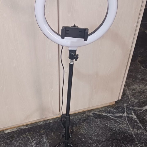 Professional Ringlight new with 3 light styles and adjustable brightness