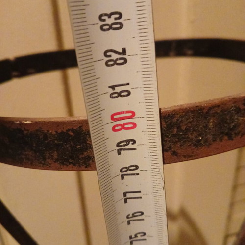 Flower stand metal used