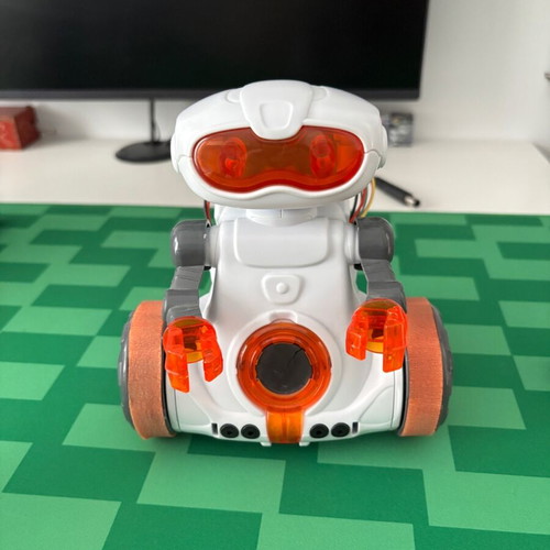 Robot Mio Clementoni used educational robot for kids