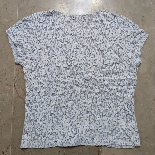 Mono lace floral blouse size S, like new, blue and white