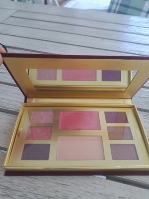 Παλέτα σκιών Catrice Festive treasures Multi use Palette CO1 All I want is Velvet καινούργιο