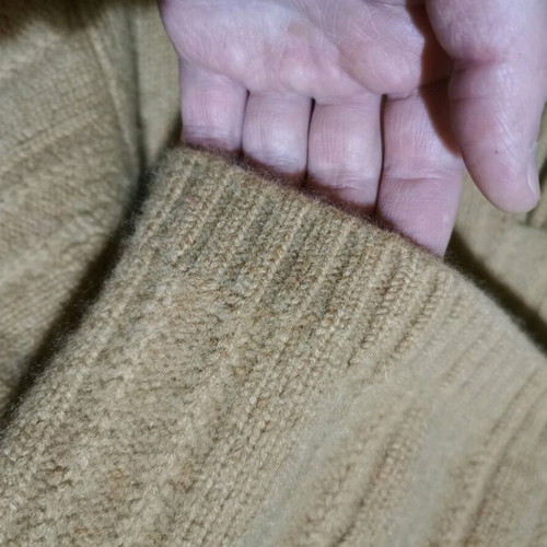 Italian 100% cashmere sweater like new, beige