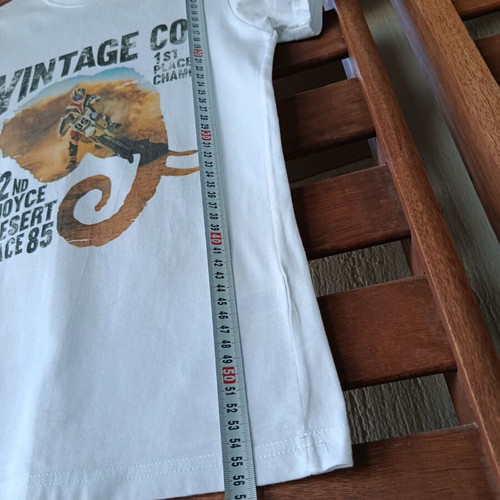 Joyce boys' white T-shirt size 10 like new
