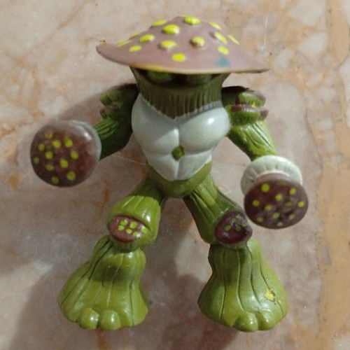 Giochi Preziosi Sporius figure from Gormiti Series 2, Forest Tribe