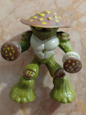 Giochi Preziosi Sporius figure from Gormiti Series 2, Forest Tribe
