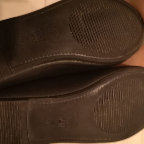 H&M black children's ballerina shoes with elastic strap, size 29