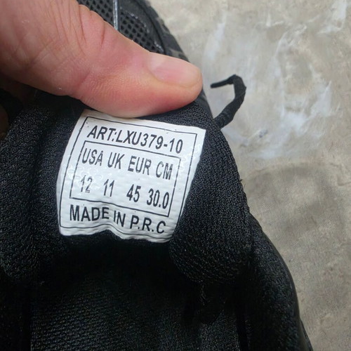 Athletic shoes size 45, like new