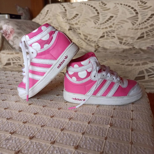 Βρεφικά παπούτσια Adidas μεταχειρισμένα, UK no6, ανατομικά