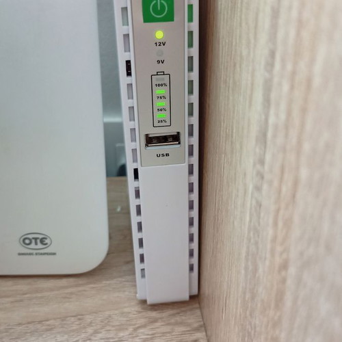 Mini UPS Lamtech 15W LAM020670 used, 12V and 9V with cables