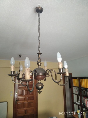 Chandelier 6 candles Gianniotiko brass in excellent condition
