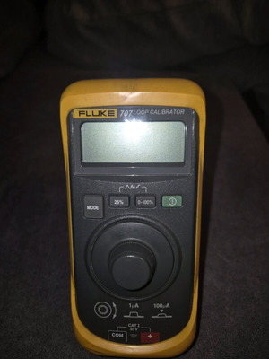 Fluke 707 loop calibrator like new