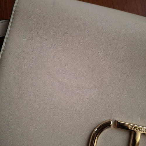 Twinset crossbody bag like new, cream with gold chain detail