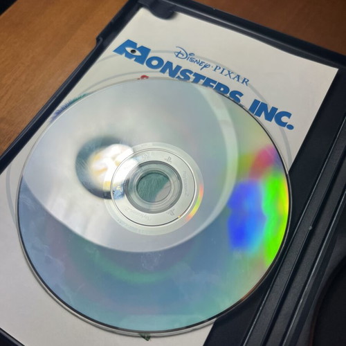 Disney Pixar Monsters, Inc. Scare Island παιχνίδι PlayStation 2 σαν καινούργιο, πλήρες με manual
