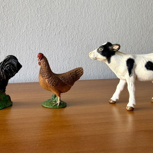 Papo & Schleich Farm Animal Figures like new, rooster, hen and cow