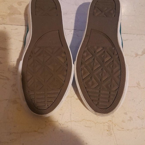 Low Converse used athletic shoes, multicolor, size 32