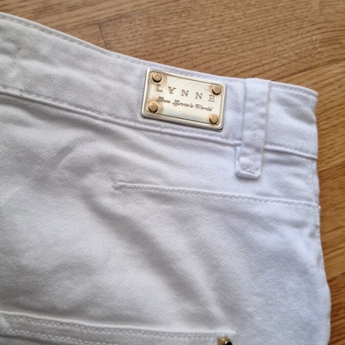 Lynne white denim skirt S used with back slit