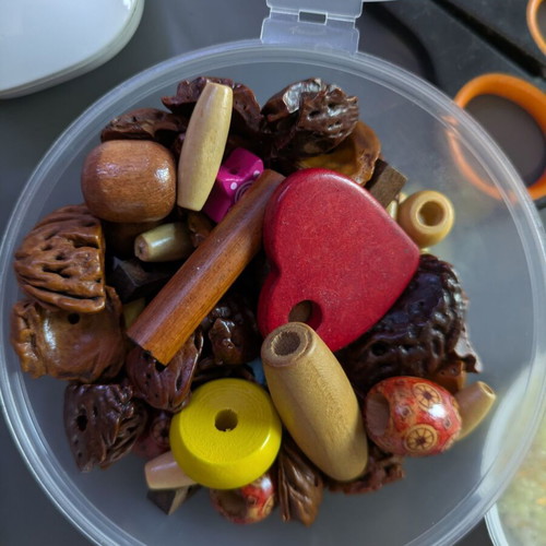 Various plastic beads used