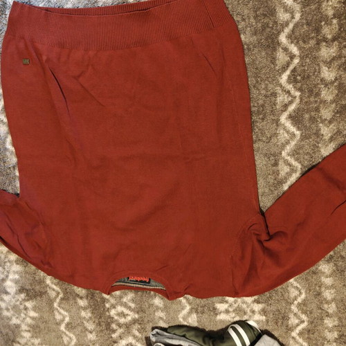 Freeland sweater red XL like new