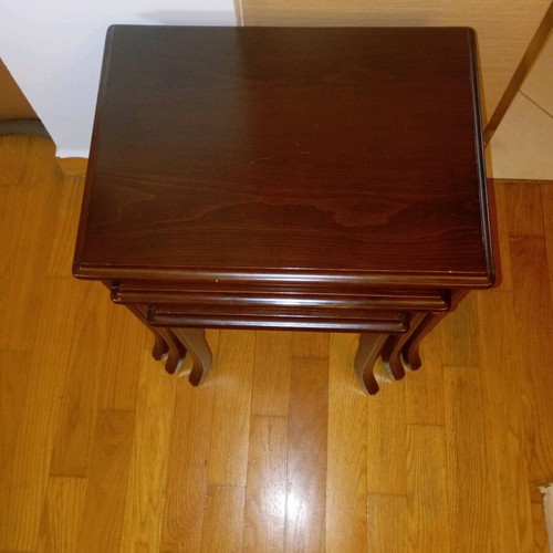Ziggon living room tables set of 3 like new