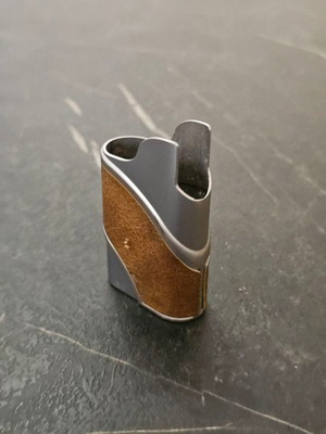 Karelias lighter case used