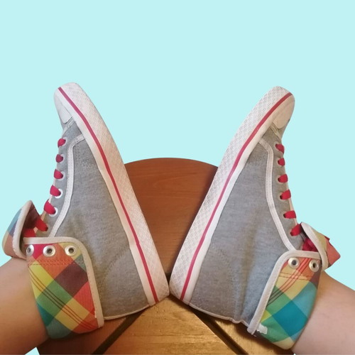Adidas sport shoes used, grey with colorful reversible hi-top, size 37.5