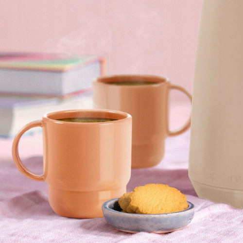 Tupperware coffee mugs set of 2 new, microwave safe