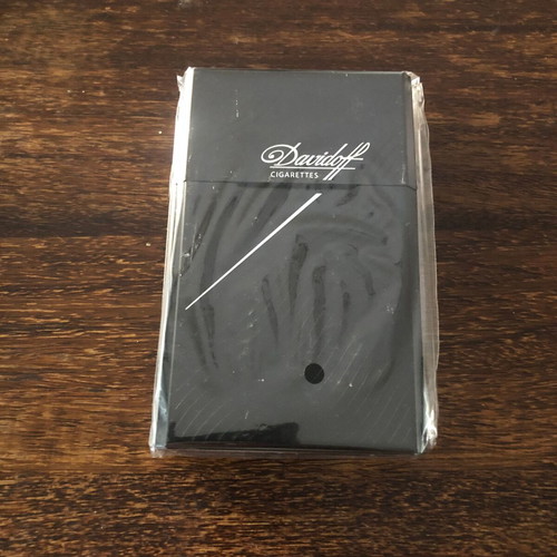 Davidoff Slim metal cigarette case new - € 6,00