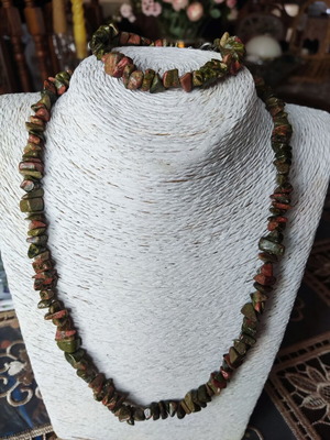 Necklace and bracelet set with unakite chips like new