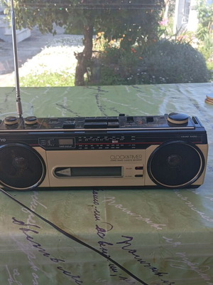 Φορητό ραδιοκασετόφωνο Sanyo MS320L μεταχειρισμένο, vintage