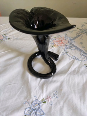 Decorative leaf-shaped candlestick like new