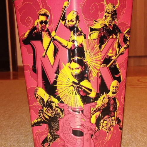 Mortal Kombat II movie bucket like new