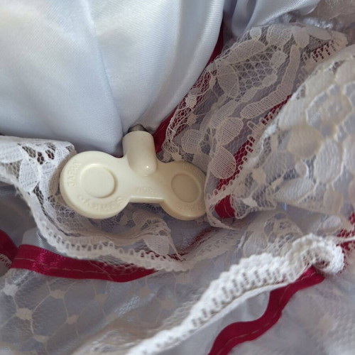 Collectible doll with music and movement from 1980s, new