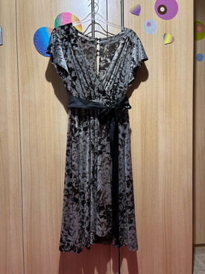 Attrattivo velvet dress like new, gray multicolor size M