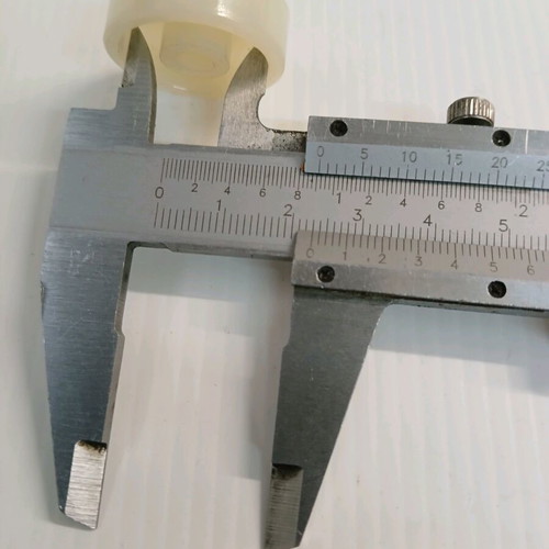 Set of 20 hard plastic parts like new