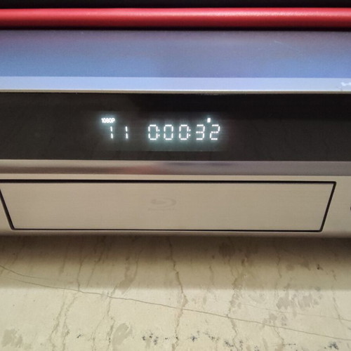Yamaha Bluray Disc Player BD S667 like new