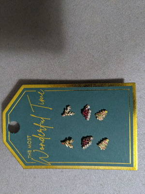 Children's Christmas earrings unused