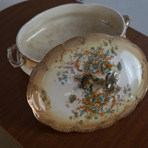Porcelain soup tureen with lid vintage, floral, height 16 cm