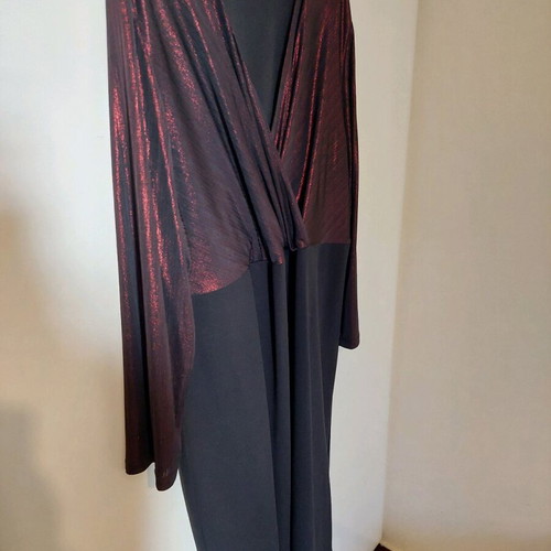Dinaxl evening dress like new, wrap with burgundy bust and black bottom