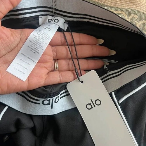Alo Yoga Set Black like new, size S