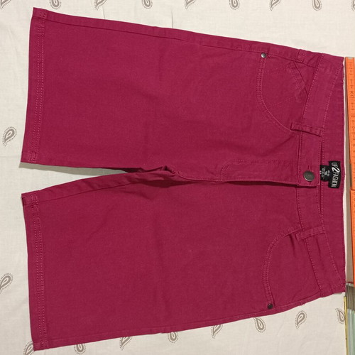 Bermuda shorts like new, burgundy color, size L