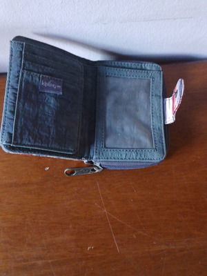 Kipling small wallet like new, multicolored