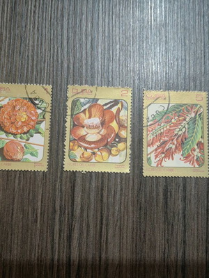 Set of Cuban flower stamps like new, 3 pieces