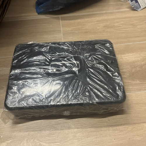 Safe new, unused