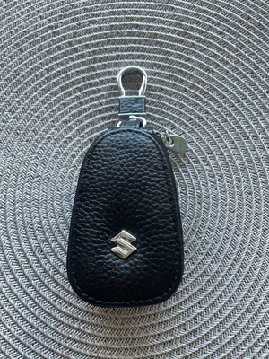 Suzuki leather car key case new, black