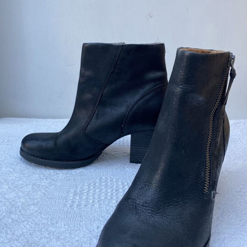 Clarks leather ankle boots used, size 37.5, very comfortable