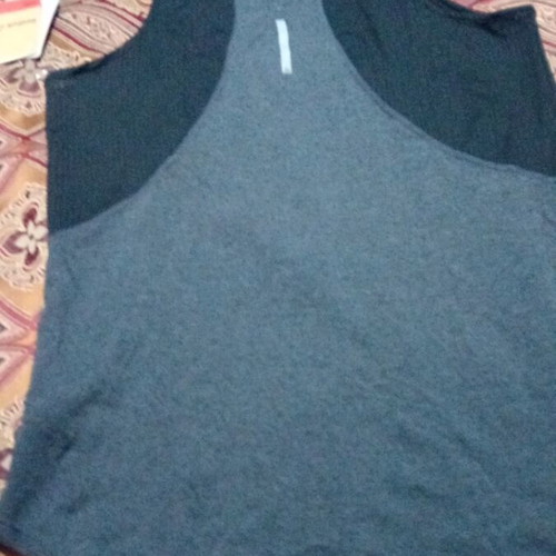 Reebok sports shirt new, size M, black and gray